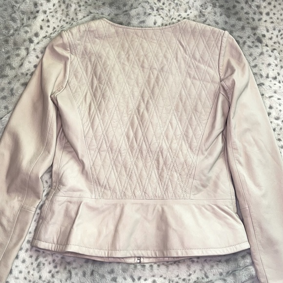 Leather jacket - Picture 2 of 5